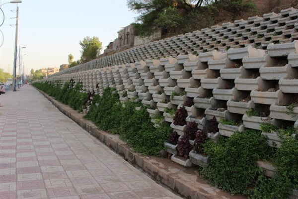 گلدان شیب بندی - فلاورباکس بتنی